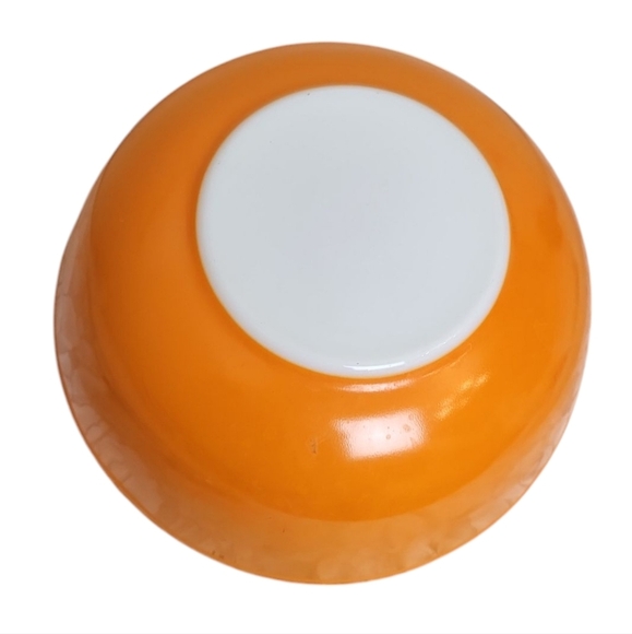 Pyrex 404 Citrus Orange 4 Qt Ovenware Bowl Pumpkin Bowl Mixing Bowl Large - Picture 2 of 3